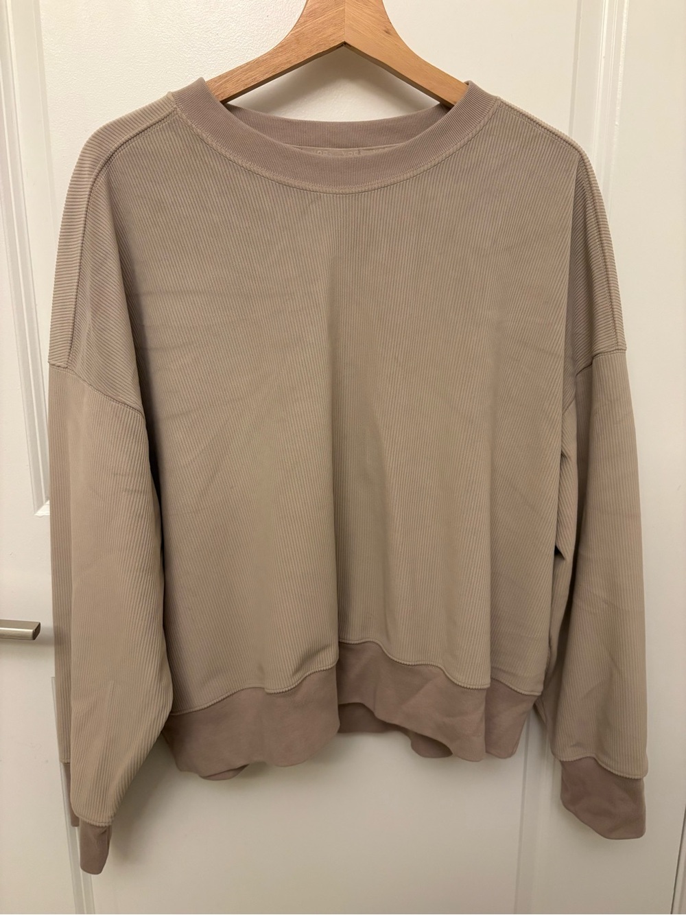 Abercrombie YPB Ribbed Crewneck XL Taupe Beige Crop Sweatshirt